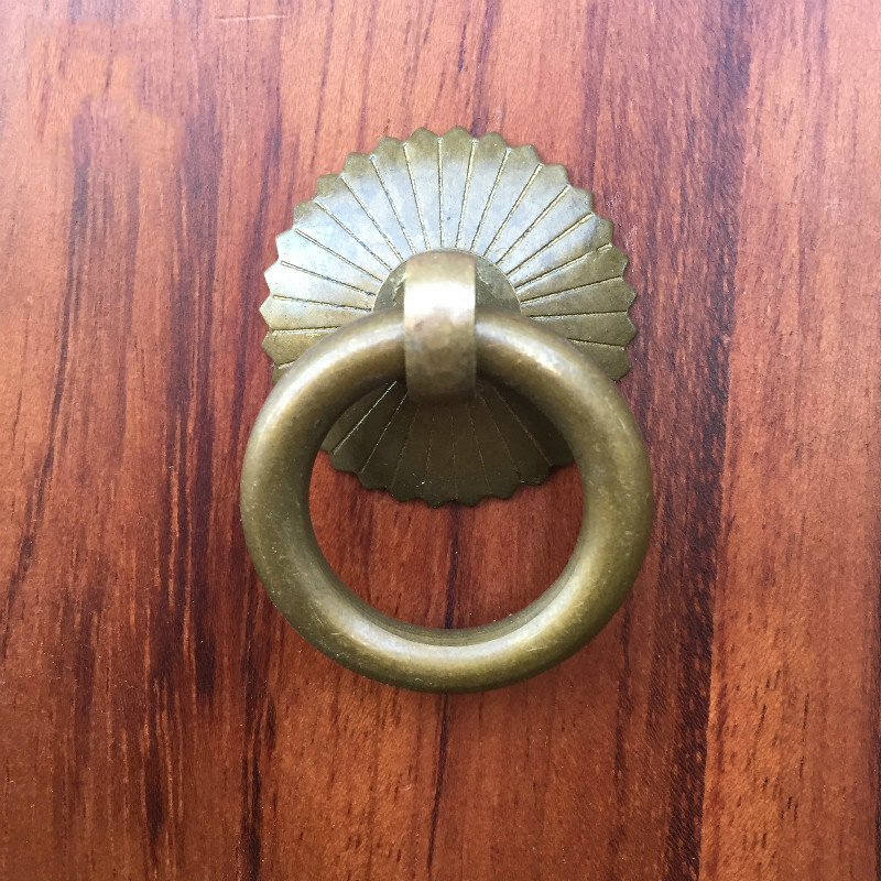 Çin Tıbbı Dolabı Çekme Kolu Ça - Furniture Hardware Drop Pulls incelemesi ve fiyatı